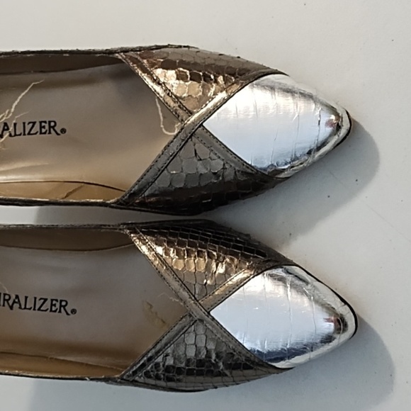 Naturalizer 8N Gold Silver Bronze Snake Imprinted Leather Upper Heeled Shoes - Picture 3 of 16